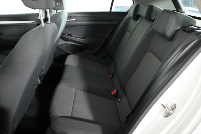 Volkswagen GOLF 1.0 TSI Golf / LED / CarPlay / Virtual Cockpit / Trekhaak