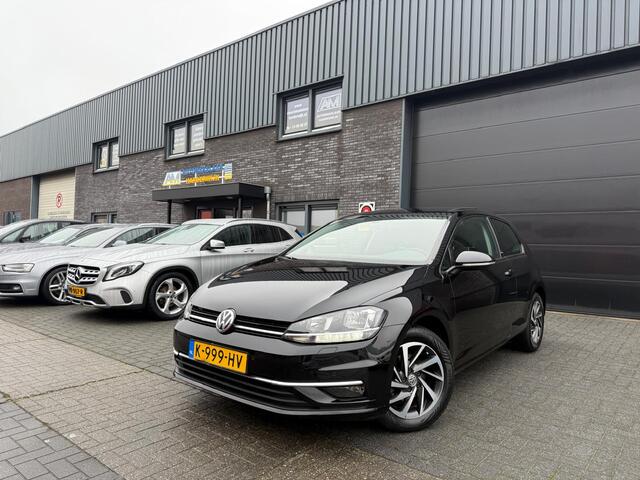 Volkswagen GOLF 1.0 TSI Trendline | 2E EIGENAAR | 12MND GARANTIE | ADAPTIEF CRUISE | PANODAK | DAB | STOELVERWARMING |