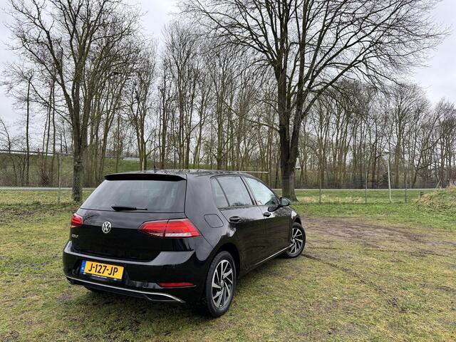 Volkswagen GOLF 1.0 TSI 116PK Highline | ADAP. CRUISE | CAMERA | SENSOREN | CLIMA |
