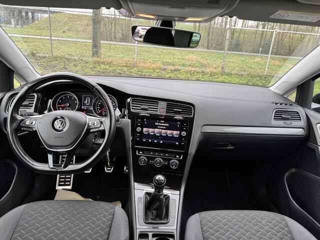 Volkswagen GOLF 1.0 TSI 116PK Highline | ADAP. CRUISE | CAMERA | SENSOREN | CLIMA |