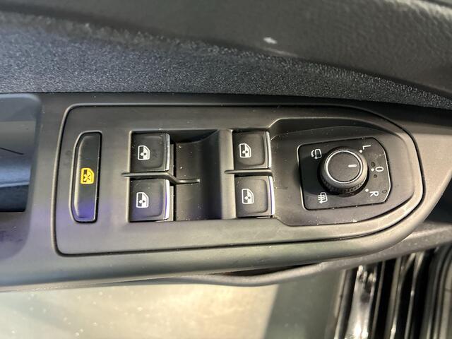 Volkswagen GOLF 1.5 eHybrid 204pk DSG Life Edition · Camera · Apple/Android Car Play · Keyless · Stoel&Stuurverwarming · 18'' Inch · Garantie t/m 12-06-2029 of 100.000km