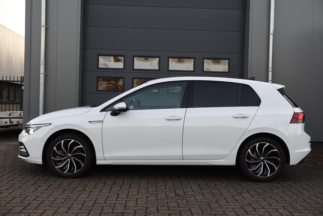 Volkswagen GOLF 1.5 eTSI Style 150PK