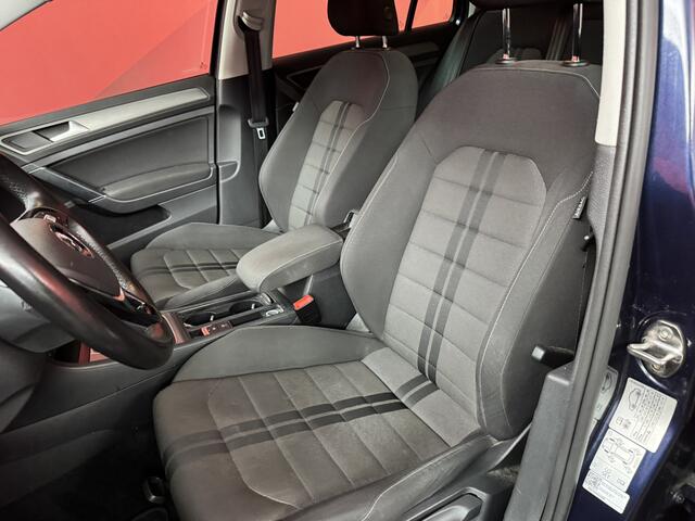 Volkswagen GOLF Variant 1.0 TSI Connected Series | Navigatie | Climate Control | Trekhaak | APK 05-06-2026 |