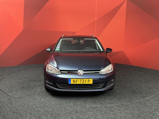 Volkswagen GOLF Variant 1.0 TSI Connected Series | Navigatie | Climate Control | Trekhaak | APK 05-06-2026 |