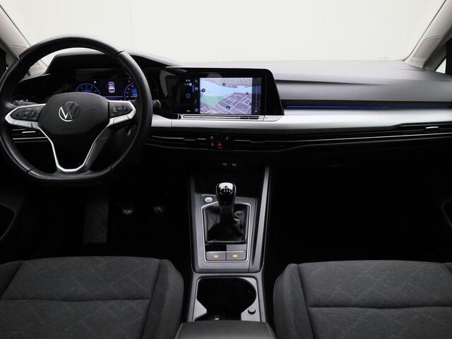 Volkswagen GOLF 1.0TSI/110PK Life · Apple/Android Car Play · Navigatie · Parkeersensoren · Garantie t/m 04-07-2027 of 100.000km · TOPDEAL