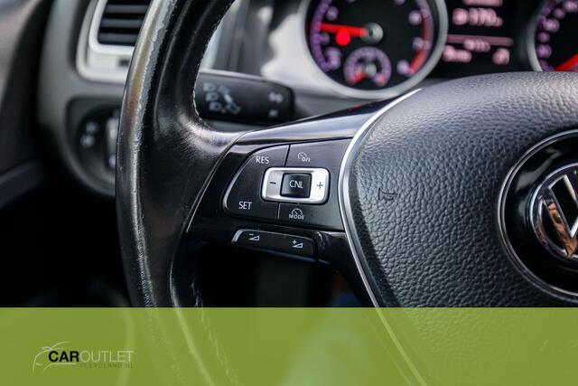 Volkswagen GOLF 1.0 TSI Comfortline Hele nette Golf! volledig onderhouden. NIEUWE APK bij aflevering. Discover media Navi met AppleCarplay/Android-auto Onlangs zeer groot onderhoud gehad.