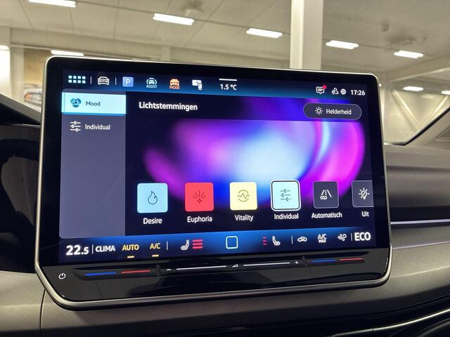 Volkswagen GOLF 1.5 204pk DSG eHybrid Life Edition · Camera · Stoel-&Stuurverwarming · Apple/Android Car Play · 18'' Inch · Garantie t/m 10-06-2029 of 100.000km