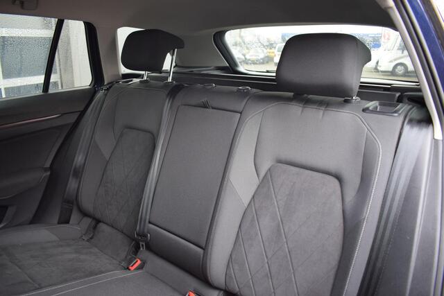 Volkswagen GOLF Variant 1.0 TSI Life Business | Apple CarPlay | Stuur- en Stoelverw. | Camera