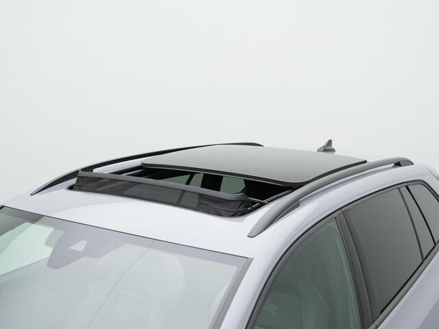 Volkswagen GOLF 1.5 eTSI 130 pk DSG R-Line Business | Panoramadak | Stuur-/stoelverwarming | Achteruitrijcamera | Adaptive Cruise