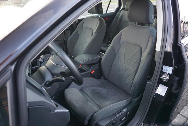 Volkswagen GOLF 1.4 eHybrid Style Business | IQ | ACC | elekt stoel