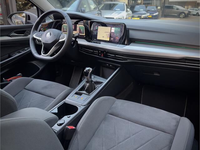 Volkswagen GOLF 1.5 TSI LIFE 131PK NAVI AIRCO DIGI-DASH APPLE-CARPLAY LED LMV PDC