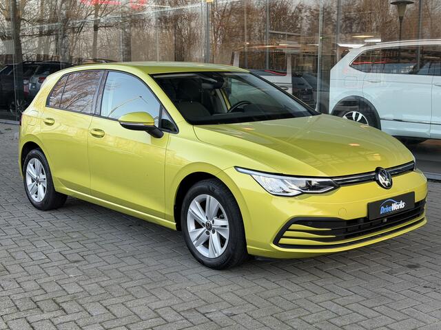 Volkswagen GOLF 1.0 eTSI Life Business | Carplay | Adaptive CC | Key-less | Dodehoek-assistent - Noodremsyst assist - Snelh-/afstandsreg- Camera Interesse in een bezichtiging of proefrit, bel of app met 06-24282842h