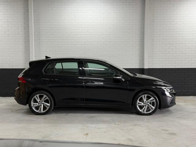 Volkswagen GOLF 1.5 TSI Life! 1e Eigenaar! PDC, IQ Drive, Trekhaak, Apple Carpla