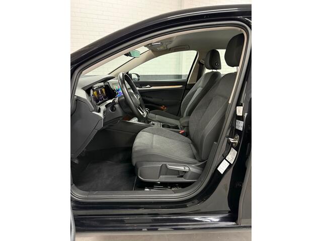 Volkswagen GOLF 1.5 TSI Life! 1e Eigenaar! PDC, IQ Drive, Trekhaak, Apple Carpla
