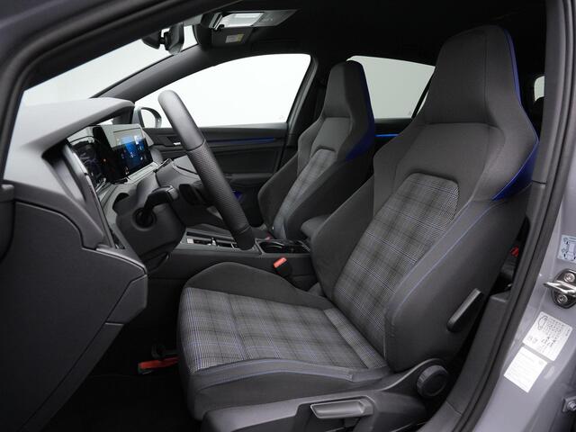 Volkswagen GOLF 1.4 eHybrid 245 pk DSG GTE | IQ Light | Head-up display | Stuur-/stoelverwarming | Achteruitrijcamera | Adaptive Cruise