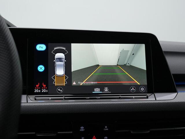 Volkswagen GOLF 1.4 eHybrid 245 pk DSG GTE | IQ Light | Head-up display | Stuur-/stoelverwarming | Achteruitrijcamera | Adaptive Cruise