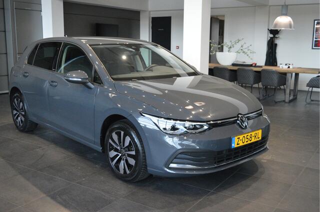Volkswagen GOLF 1.0 eTSI MOVE navi clima led pdc cruise 16 inch 110 pk !!