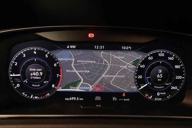 Volkswagen GOLF 1.0 TSI Highline Business R-Line | Panoramadak | Camera | Key-less | Lederen Sportstoelen | Adaptieve cruise |