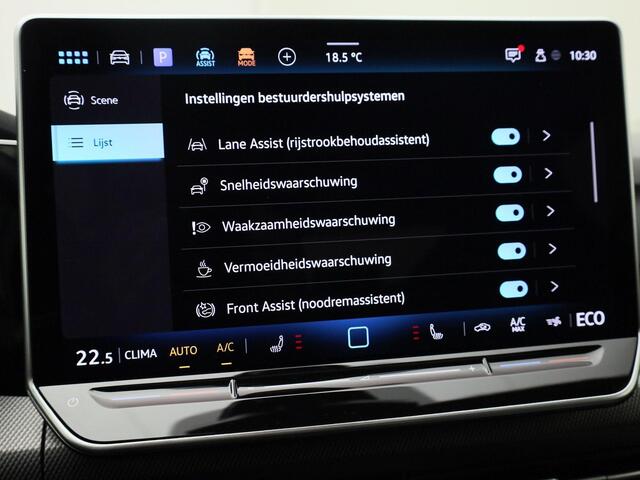 Volkswagen GOLF 1.5eHybrid 200kW/272PK GTE · Panoramadak · 360°Camera + Parkeersensoren · Trekhaak · Garantie tot februari 2030 of 100000km.