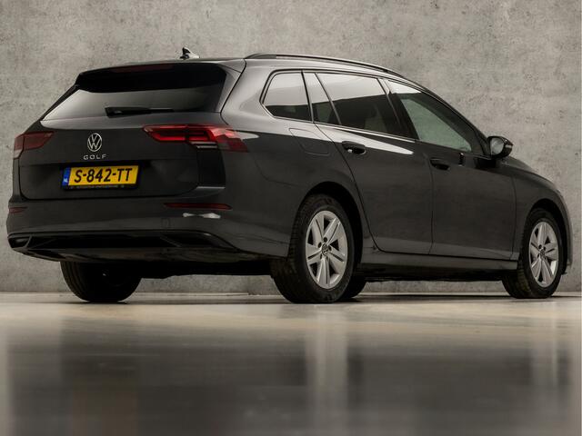 Volkswagen GOLF Variant 1.0 TSI Sport (APPLE CARPLAY, GROOT NAVI, CLIMATE, PARKEERSENSOREN, KEYLESS, SPORTSTOELEN, GETINT GLAS, SFEERVERLICHTING, NIEUWSTAAT)