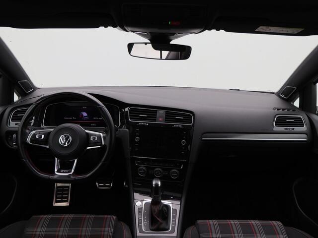 Volkswagen GOLF 2.0 TSi GTi Performance | Panoramadak | Adaptive Cruise | Climate Control | Stoelverwarming | Navigatie | Camera | 19 Inch | 95.707 Km!!