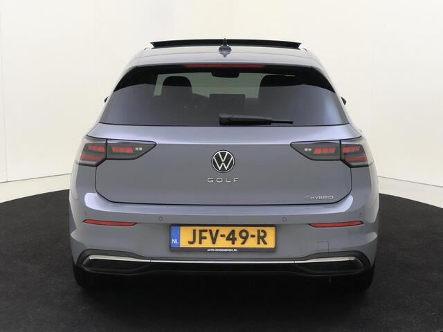 Volkswagen GOLF 1.5 eHybrid Style Edition | Panorama schuif/ kanteldak | LED Matrix | 360 Camera | Stoel & Stuurverwarming