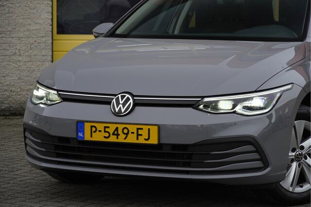 Volkswagen GOLF Variant 1.0 TSI Life Business BJ2022 Lmv 16" | Led | Pdc | Navi | Dynamische knipperlichten V+A | Keyless entry | Trekhaak | Elek. achterklep | App-Connect | Achteruitrijcamera | Virtual cockpit | Sportstoelen | Verwarmde voorstoelen | Verwarmd stuurwiel
