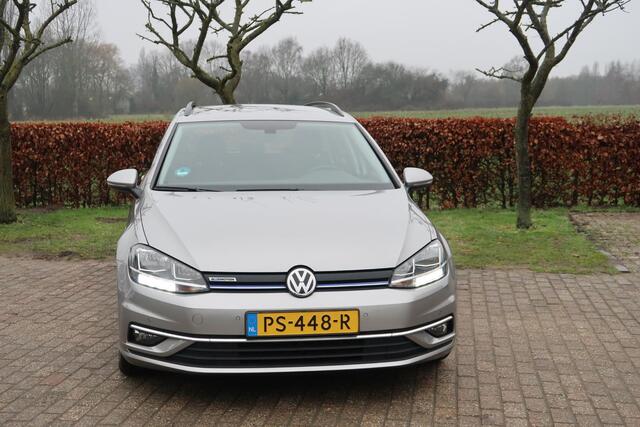 Volkswagen GOLF Variant 1.5 TSI Comfortline Automaat Trekhaak Navi Camera