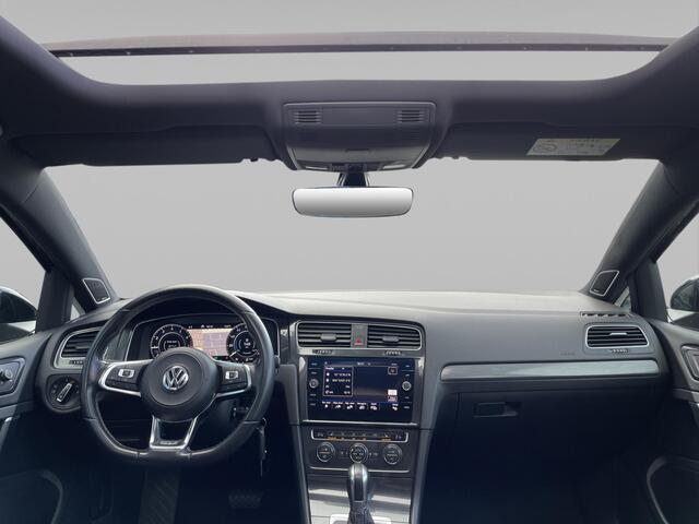 Volkswagen GOLF 1.0 TSI R-line Dynaudio Pano LED