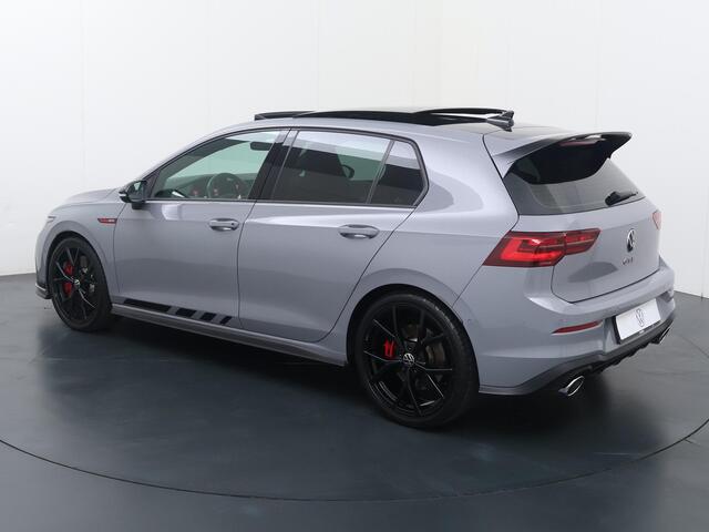 Volkswagen GOLF 2.0 TSI GTI Clubsport | 301 PK | Panoramadak | LED matrix IQ.Light koplampen | 19" LM velgen | Head-up display | Harman Kardon audio |