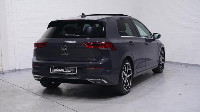 Volkswagen GOLF 1.5 eTSI 150 pk Style DSG Aut. Panodak, NAP LED Koplampen, App Connect, Parkeerhulp, 1e Eigenaar