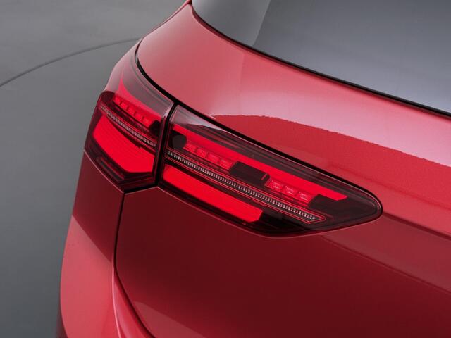 Volkswagen GOLF 1.0 eTSI Life DODE HOEK | PANORAMADAK | AMBIENT LIGHT | ADD. CRUISE | VIRTUAL DASH | NAVIGATIE | MATRIX LED | COMFORT PACK | RIJKLAARPRIJS incl. 12mnd BOVAG| STOELVERWARMING