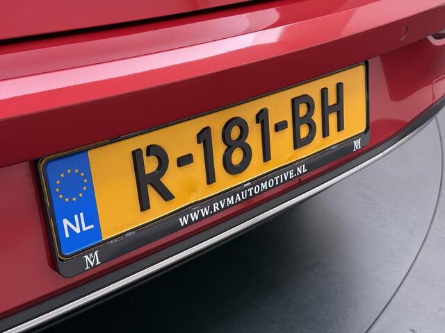 Volkswagen GOLF 1.0 eTSI Life DODE HOEK | PANORAMADAK | AMBIENT LIGHT | ADD. CRUISE | VIRTUAL DASH | NAVIGATIE | MATRIX LED | COMFORT PACK | RIJKLAARPRIJS incl. 12mnd BOVAG| STOELVERWARMING