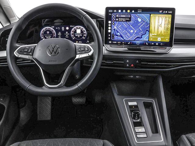 Volkswagen GOLF variant Life Edition 1.5 eTSI 116 pk 7 versn. DSG · Achteruitrijcamera · draadloze telefoonlader · Trekhaak inklapbaar, met elektrische ontgrendeling ·