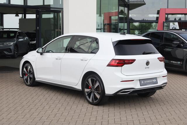 Volkswagen GOLF 1.4 eHybrid GTE 245PK / 180kW LED Matrix IQ.Lights, achteruitrijcamera, 3-zone climatronic, draadloos telefoon laden, voorstoelen + stuurwiel verwarmbaar, Apple Carplay & Android Auto, instelbare rijprofielen (Driving Profiles), full map navigatie, adapti