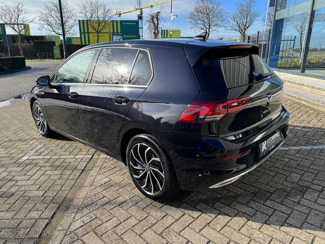 Volkswagen GOLF 1.5 eTSI Style | DSG | LED | Trekhaak | ACC | Navi | App-Conn. | Camera