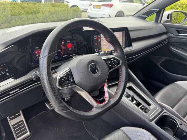Volkswagen GOLF 8 GTI Clubsport 2.0 TSI 300pk DSG / Aut. Full options fabrieksgarantie 69dkm!!