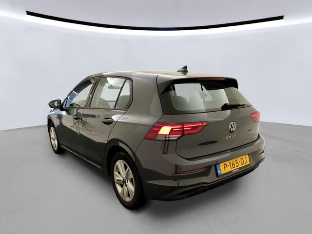 Volkswagen GOLF 1.0 eTSI Life / AUTOMAAT/ CAMERA/ NAVI/ 16" LMV