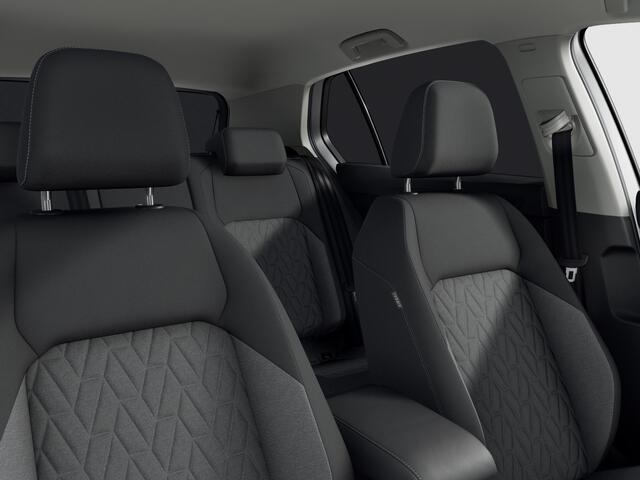 Volkswagen GOLF 1.5 eHybrid Life Edition | Trekhaak | Camera | Stoel & Stuurverwarming | Adaptieve Cruise Control |