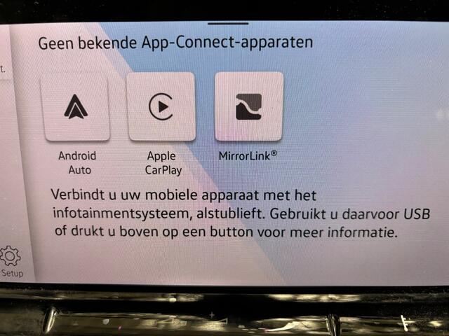 Volkswagen GOLF 1.5 TSI Life Business