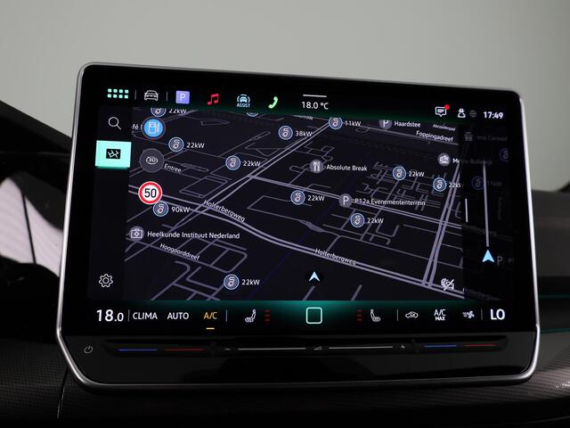 Volkswagen GOLF 1.5 eTSI 50 Jahre Edition 150 pk Automaat (DSG) | Navigatie | Panoramadak | Parkeersensoren | Achteruitrijcamera | Matrix LED koplampen | Stoelverwarming |