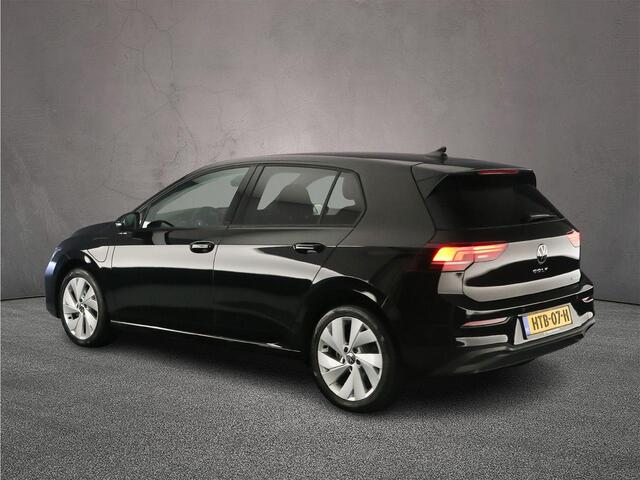 Volkswagen GOLF Life Edition 1.5 TSI eHybrid 204pk DSG Automaat Adaptive cruise control, Achteruitrijcamera, LED koplampen, Stoelverwarming, App connect, Stuurwiel verwarmd