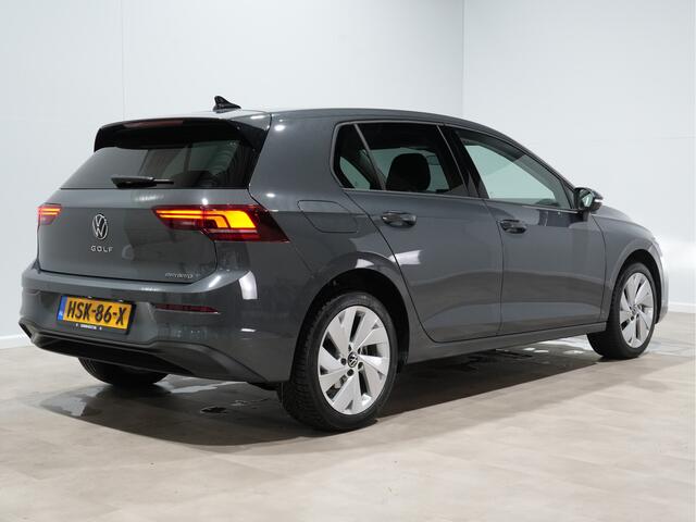 Volkswagen GOLF 1.5 eHybrid 204pk Life Edition Camera Navigatie 17"velgen Privacy glas 110