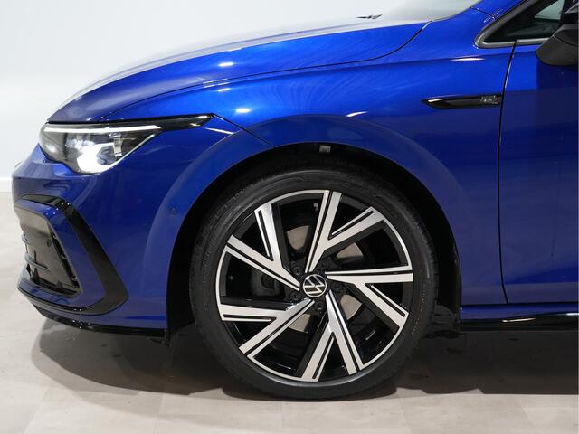 Volkswagen GOLF 1.5 eTSI 150pk R-Line Business+ Navigatie 18"velgen Privacy glas Keyless Camera