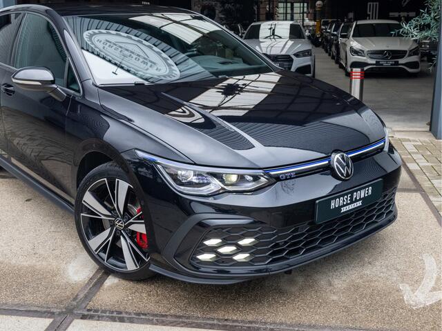 Volkswagen GOLF 1.4 eHybrid GTE *HUD | ACC | IQ | Stuur- & Stoelverwarming | Mistlampen | Camera | Sfeerverlichting | Keyless | Navi*