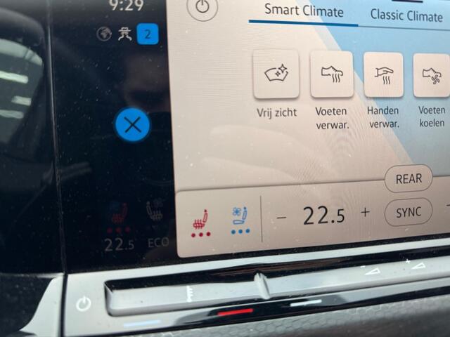 Volkswagen GOLF 1.4 GTE, BlackStyle, Pano, HUD, Trekhaak, Blindspot, Leder, IQ, Stoelverw. Stoelkoeling