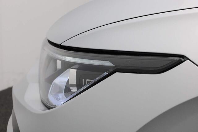 Volkswagen GOLF 1.5 eTSI 150PK DSG R-Line Business Black Style | Pano | IQ Light | Keyless | Camera | 18 inch | Apple Carplay / Android Auto