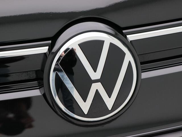 Volkswagen GOLF Life Edition 1.5 eHybrid 204 PK | Trekhaak | Navi | Camera | Stoelverwarming | 18" Lichtmetalen Velgen |