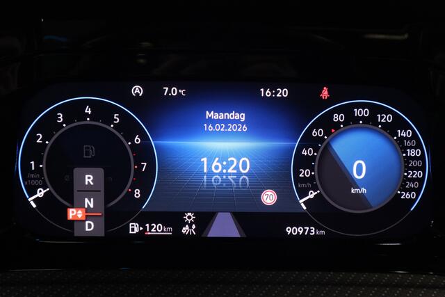 Volkswagen GOLF 1.5 eTSI Style R-Line Panoramadak Trekhaak