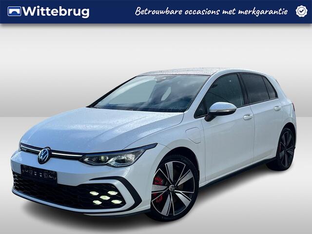 Volkswagen GOLF 1.4 eHybrid 245PK GTE / Panoramadak / IQ LED / Achteruitrijcamera / Stuur + Stoelverwarming / Travel Assist